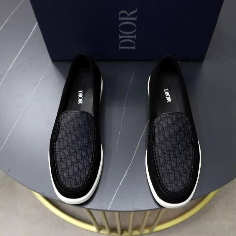 Christian Dior Low Shoes Reliable 22321