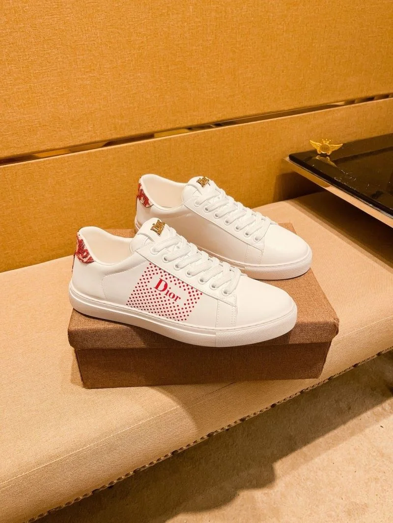 Comfortable Christian Dior Low Shoes 22260