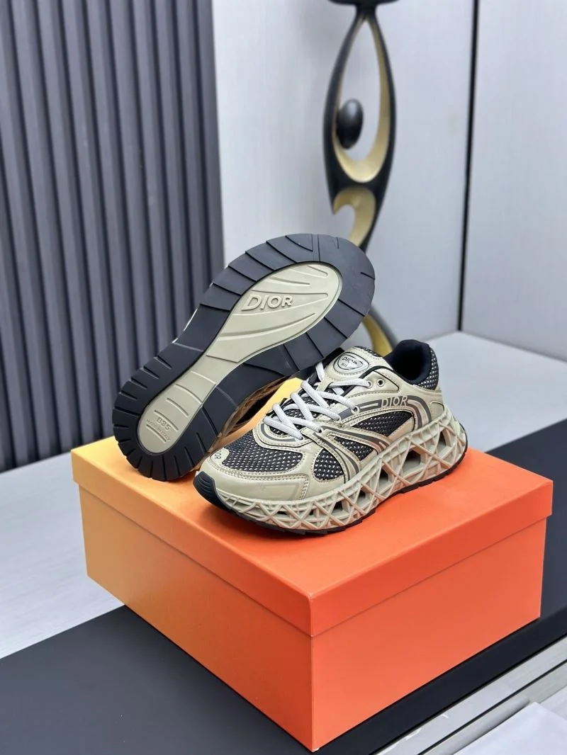 WellDesigned Christian Dior Low Shoes 22554