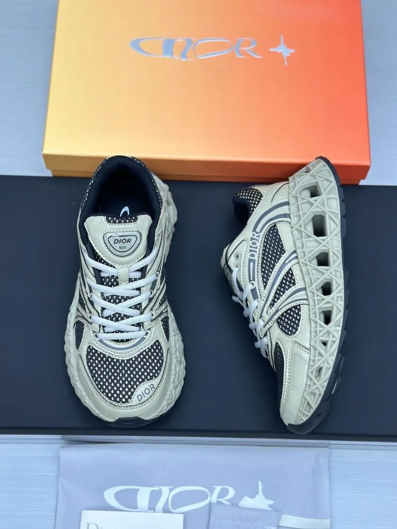 WellDesigned Christian Dior Low Shoes 22554