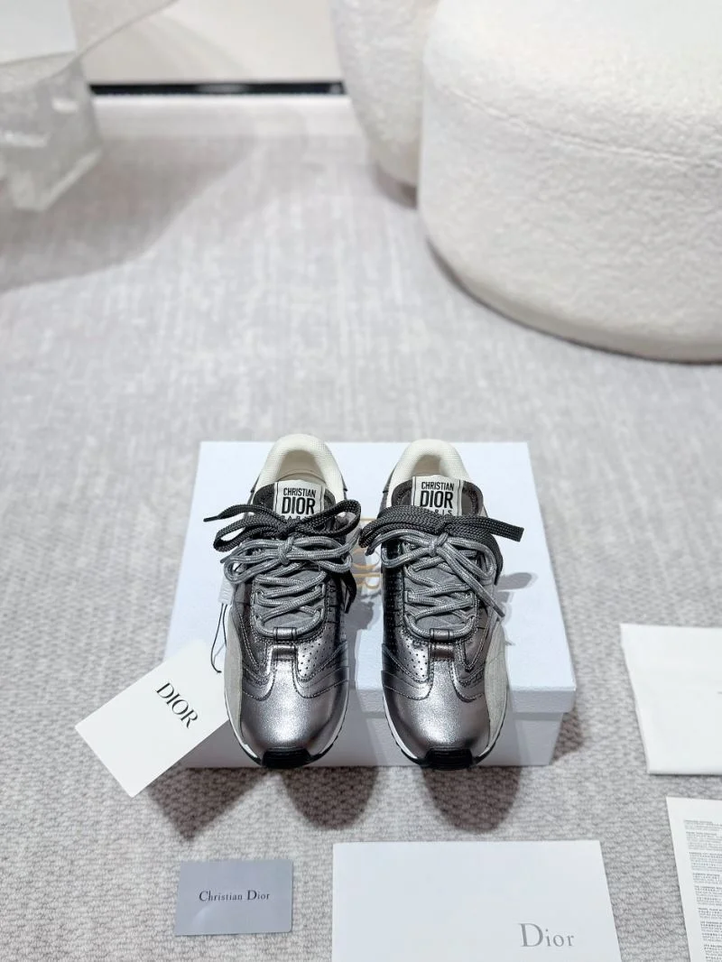 Sleek Christian Dior Low Shoes 20952