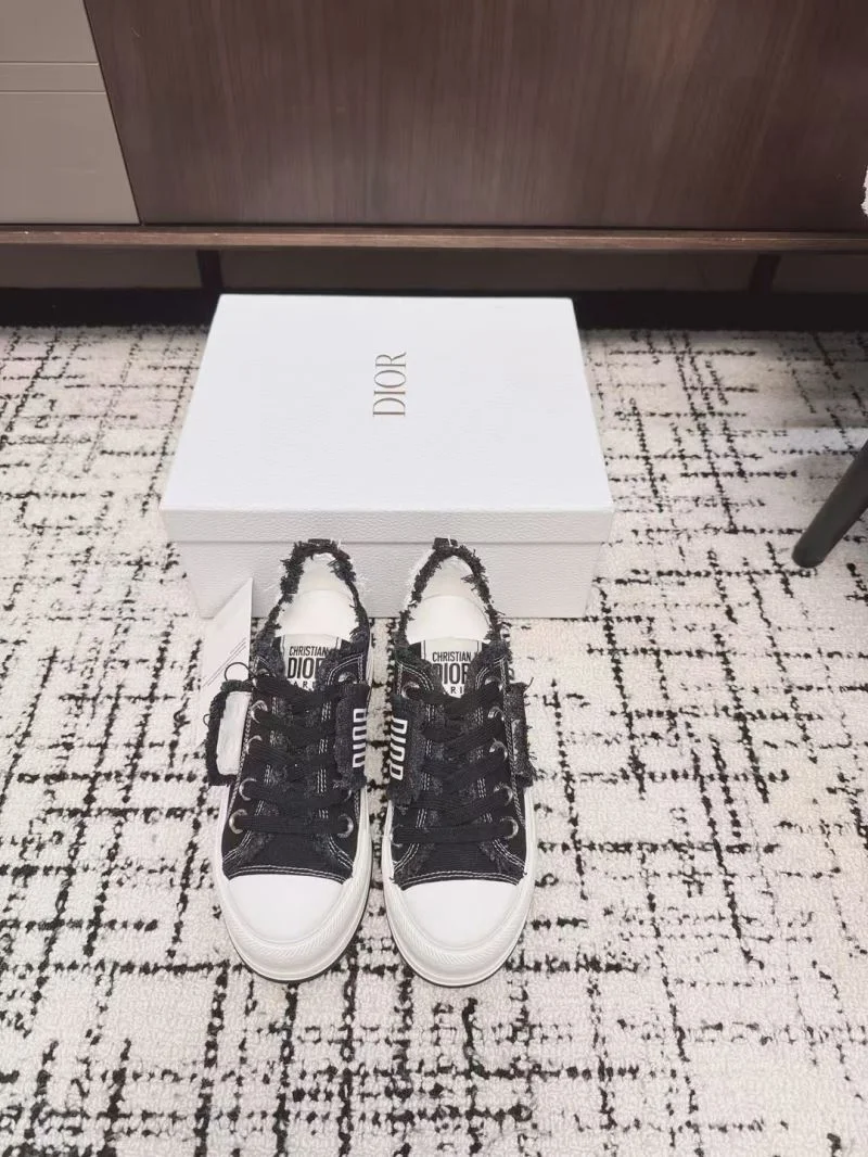 Christian Dior Low Shoes DailyWear 20923