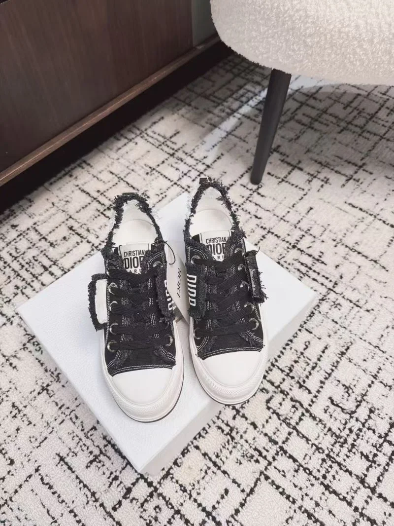 Christian Dior Low Shoes DailyWear 20923