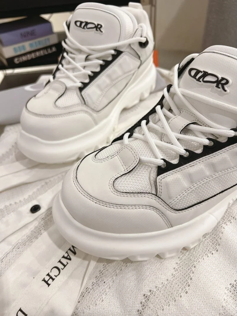 Supportive Christian Dior Low Shoes 20887