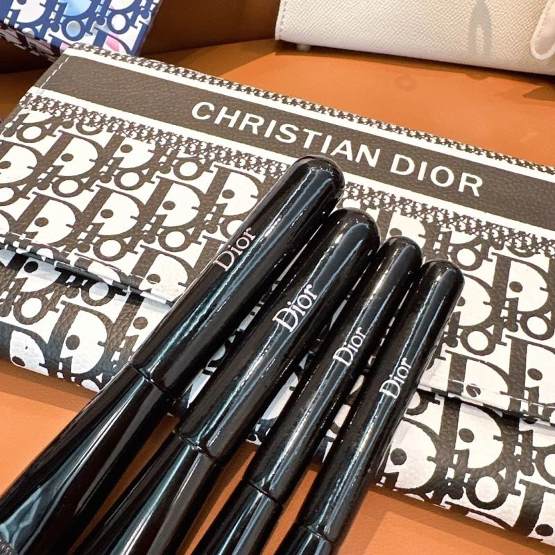 WaterResistant Christian Dior Makeup Brushe 267583