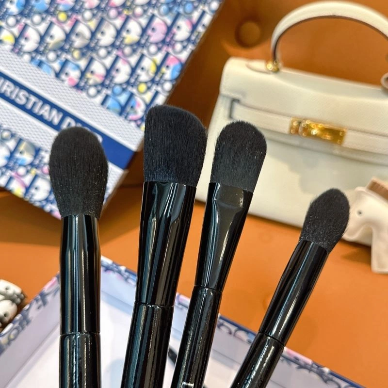 WaterResistant Christian Dior Makeup Brushe 267583