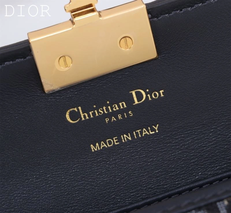 WaterResistant Christian Dior Montaigne Bags 66857