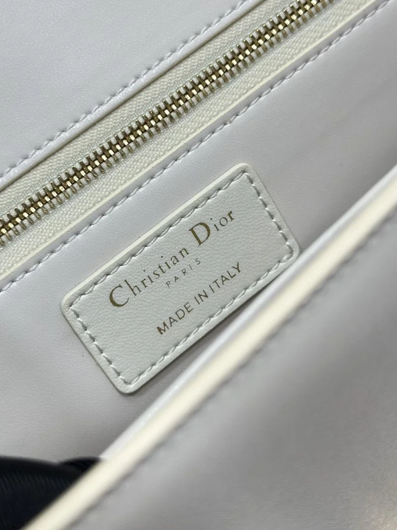 Supportive Christian Dior Montaigne Bags 47601