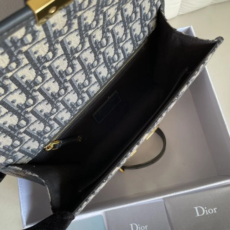 Resilient Christian Dior Montaigne Bags 46424