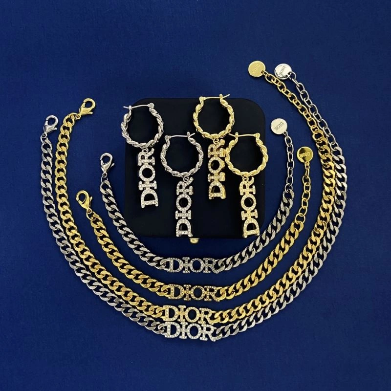 Christian Dior Necklaces WrinkleFree 235977