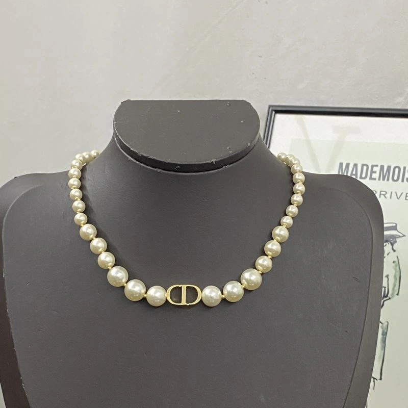 Functional Christian Dior Necklaces 235966