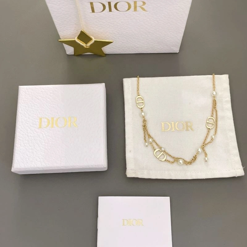 Sophisticated Christian Dior Necklaces 235965