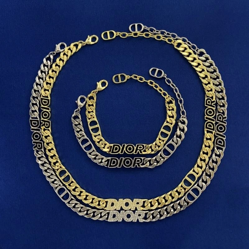 Christian Dior Necklaces UrbanStyle 235940