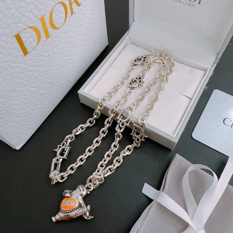 Comfortable Christian Dior Necklaces 235733