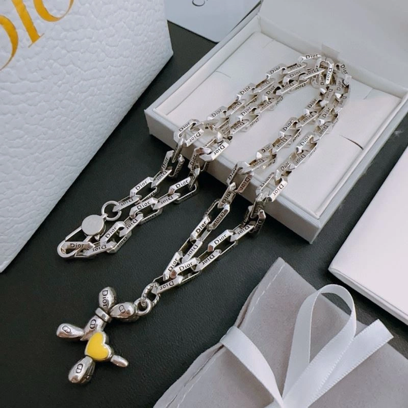 Christian Dior Necklaces Trendsetting 235746