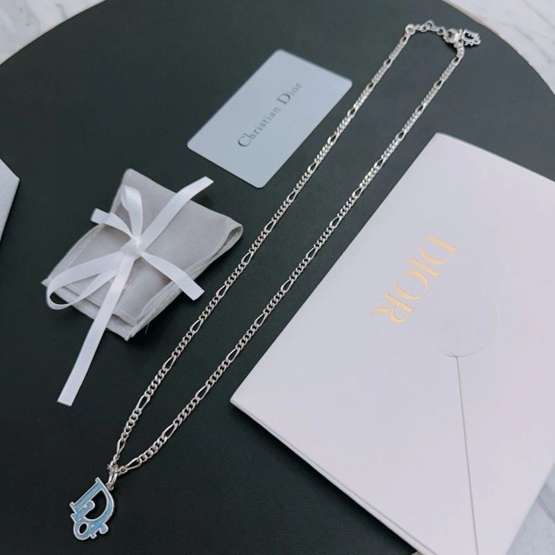 Reliable Christian Dior Necklaces 235749