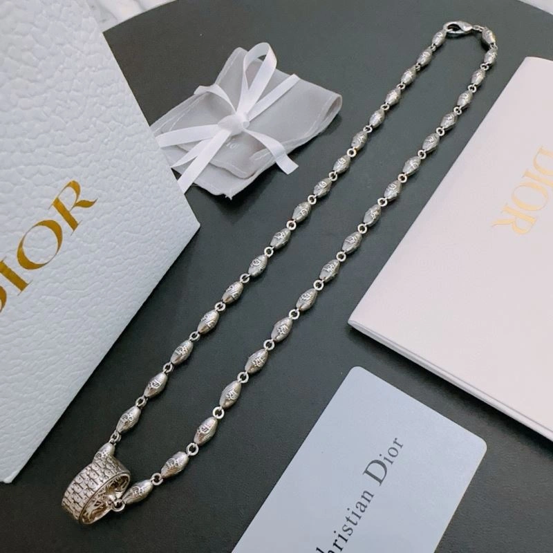 Stretchable Christian Dior Necklaces 235728