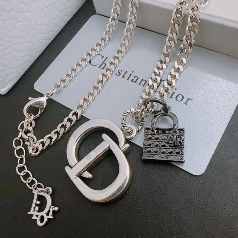 Christian Dior Necklaces Versatile 235712