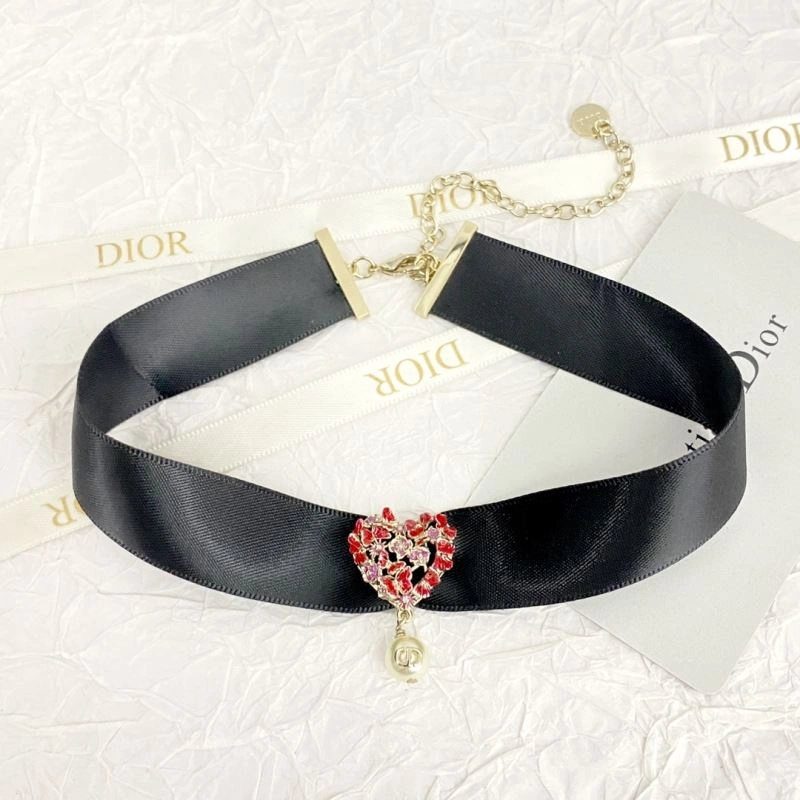 UrbanStyle Christian Dior Necklaces 236338