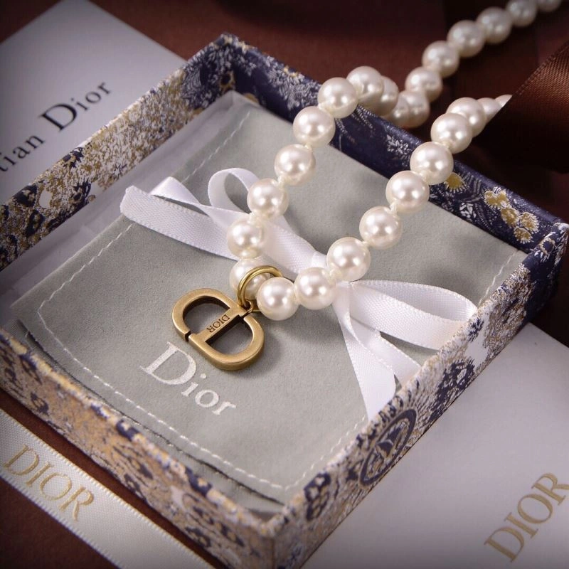 Durable Christian Dior Necklaces 236251