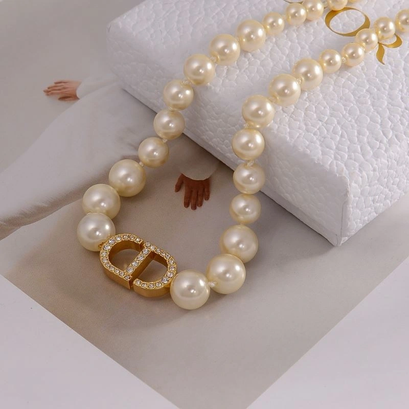 WellDesigned Christian Dior Necklaces 236247
