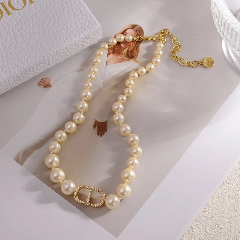 WellDesigned Christian Dior Necklaces 236247
