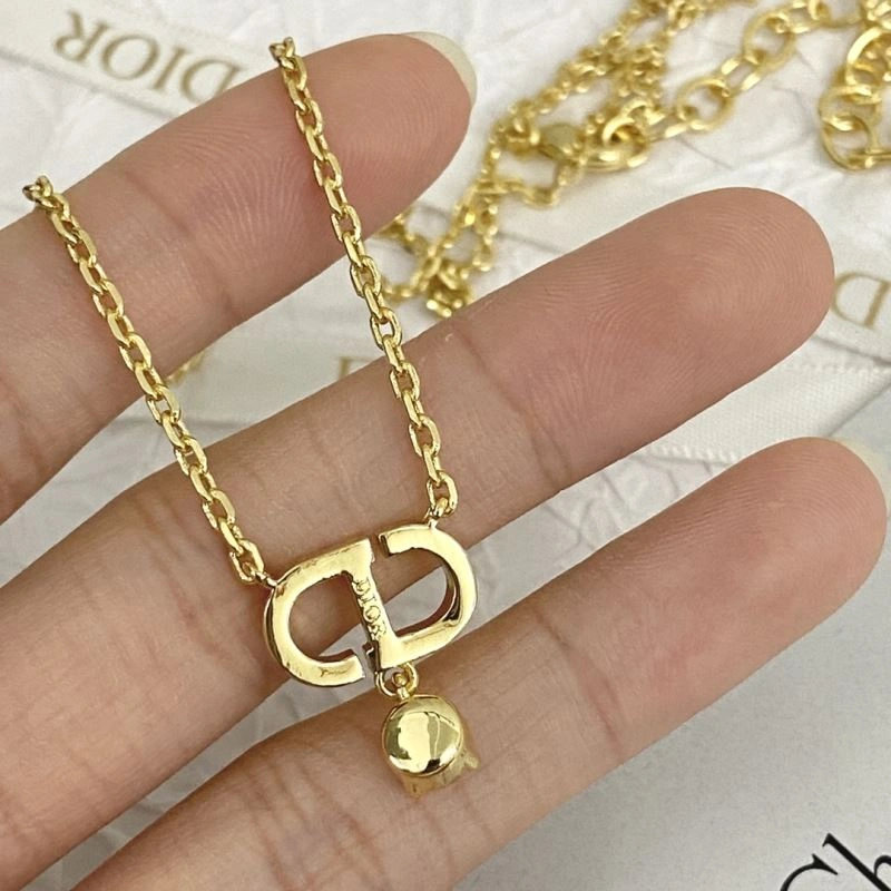 UrbanStyle Christian Dior Necklaces 236239