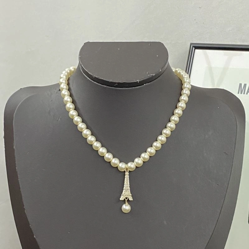 Sleek Christian Dior Necklaces 236093