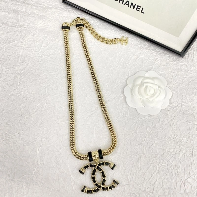 Christian Dior Necklaces Durable 236185