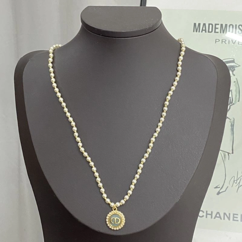 WellDesigned Christian Dior Necklaces 235495