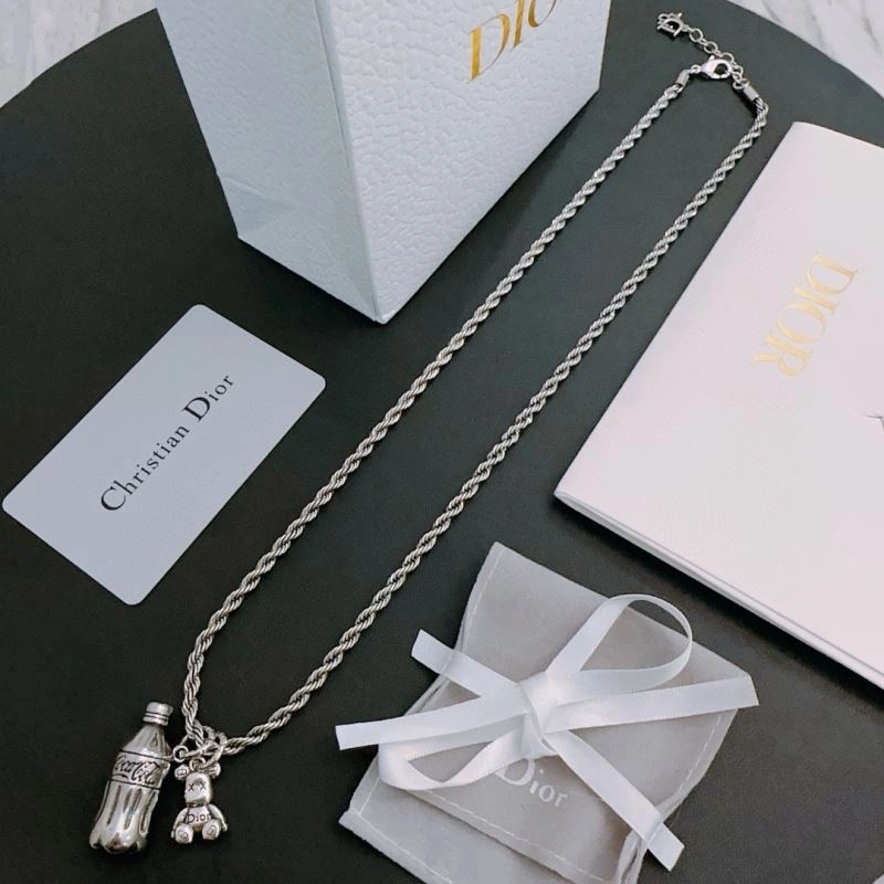 Sleek Christian Dior Necklaces 235485