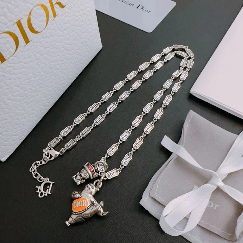 WellDesigned Christian Dior Necklaces 235481