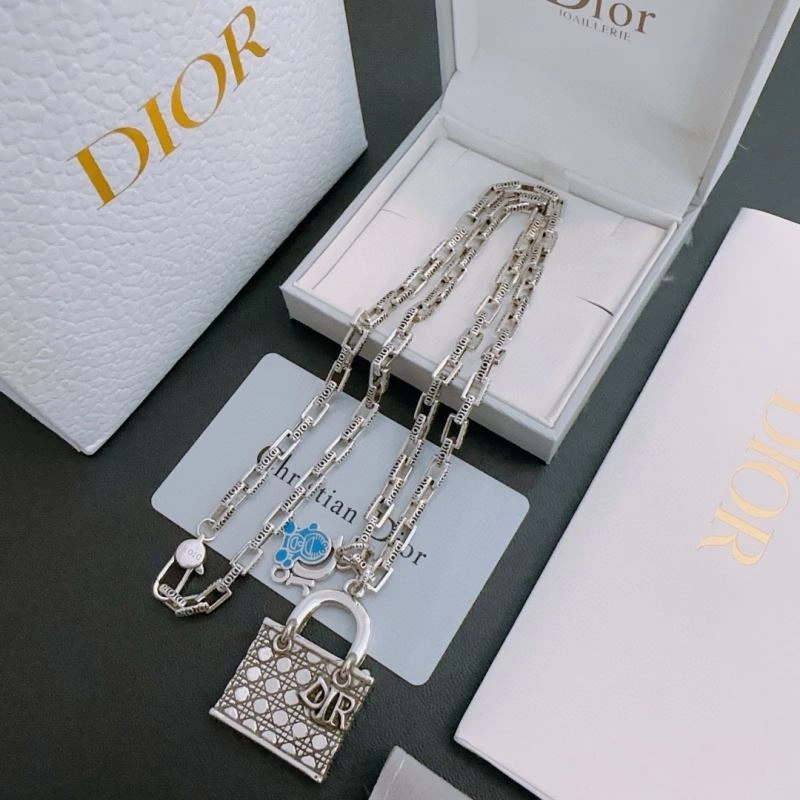 SmoothTexture Christian Dior Necklaces 235477