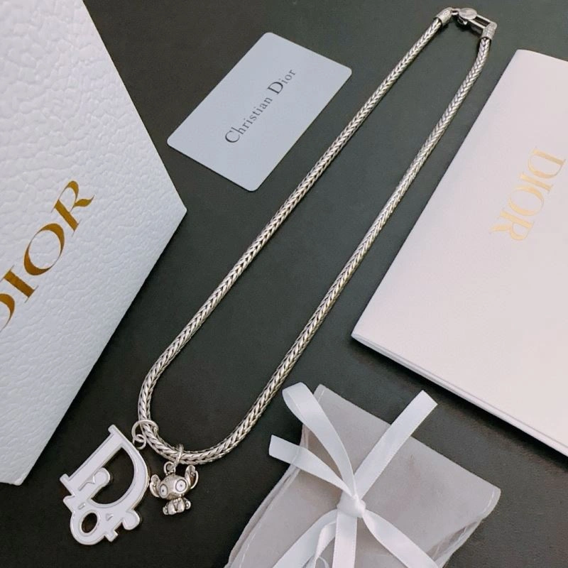 Christian Dior Necklaces Sophisticated 235457