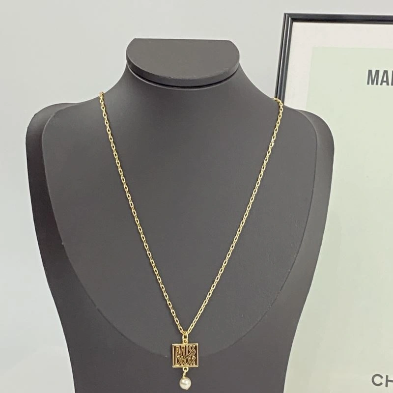 Minimalist Christian Dior Necklaces 235453