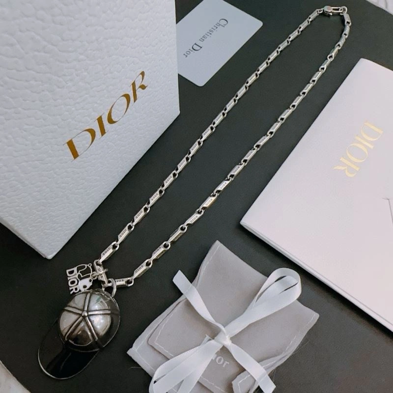 Sporty Christian Dior Necklaces 235256