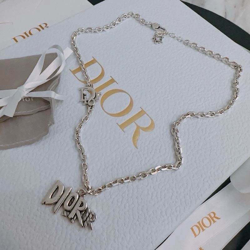 FlexibleFit Christian Dior Necklaces 235310