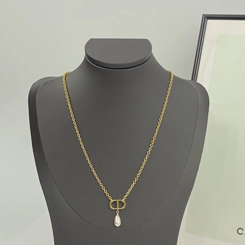 Compact Christian Dior Necklaces 235225