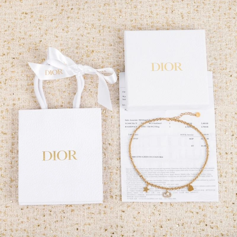Minimalist Christian Dior Necklaces 235205