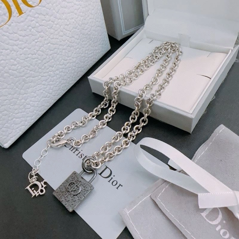 Christian Dior Necklaces FashionForward 235196