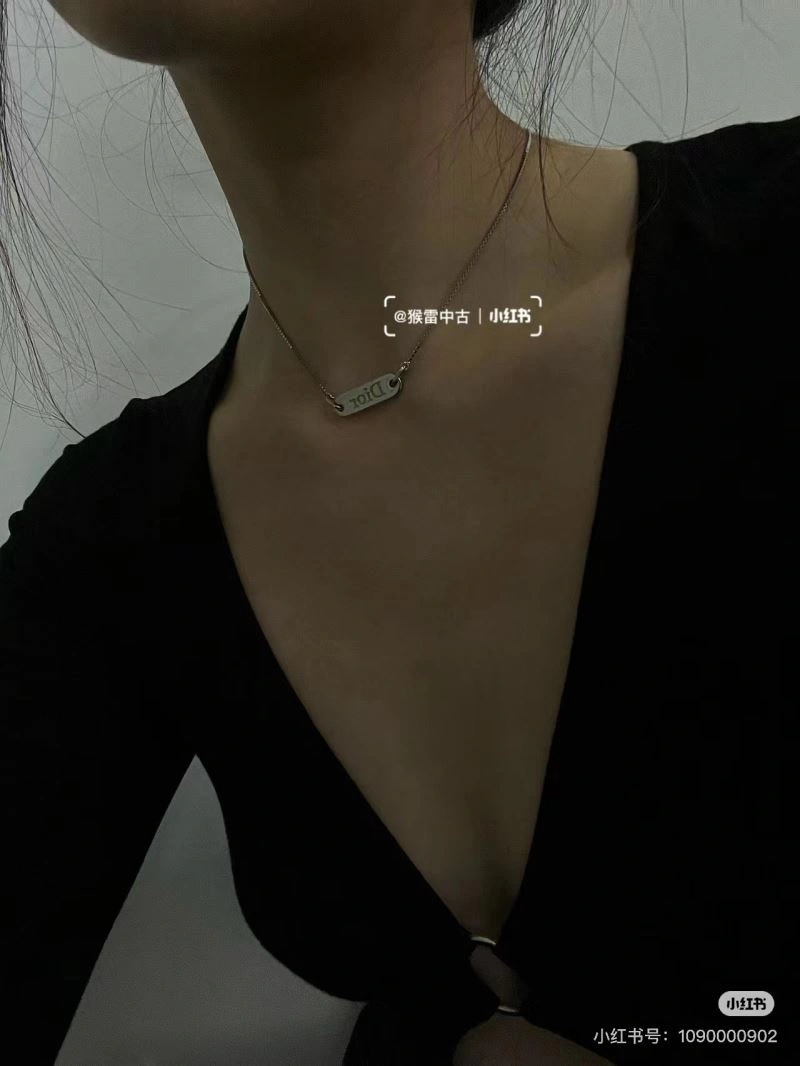 Christian Dior Necklaces Lightweight 235262