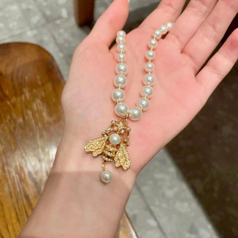 WrinkleFree Christian Dior Necklaces 234824
