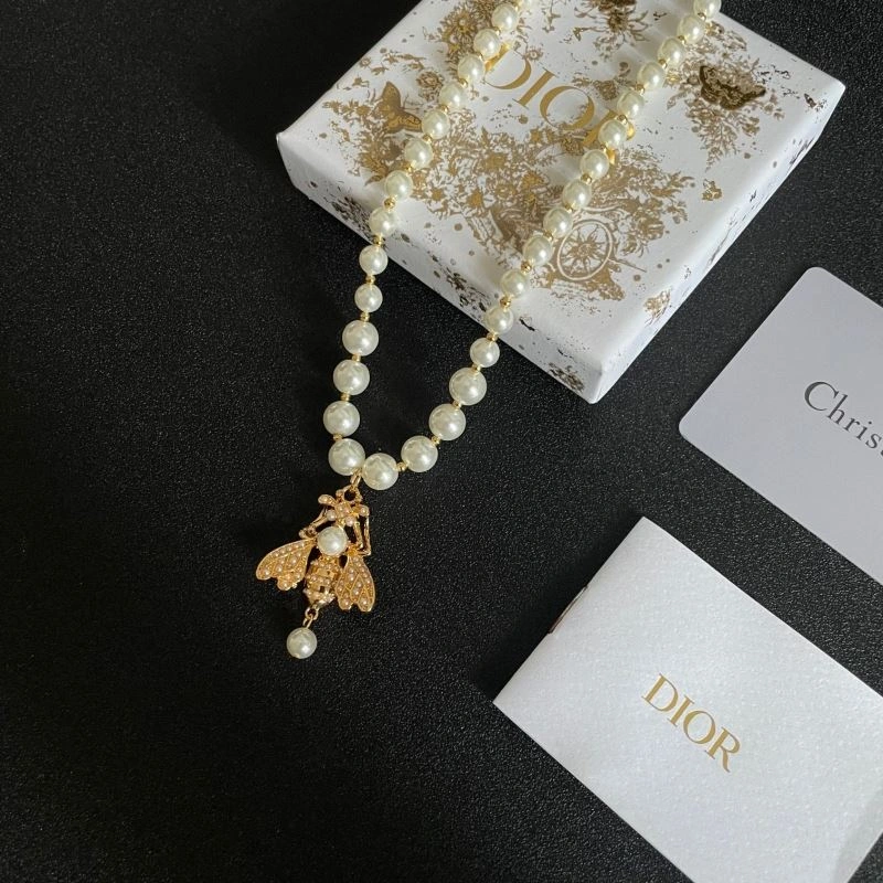 WrinkleFree Christian Dior Necklaces 234824