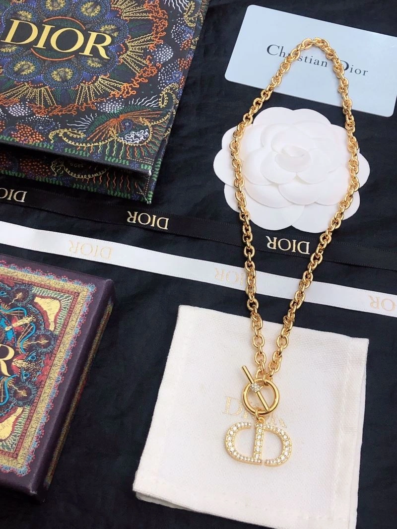 Breathable Christian Dior Necklaces 234821