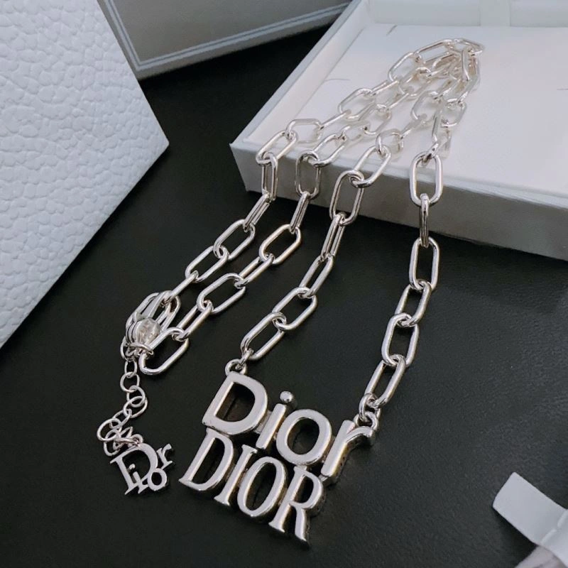 Functional Christian Dior Necklaces 234803