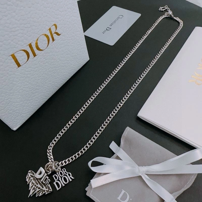 TravelReady Christian Dior Necklaces 234833