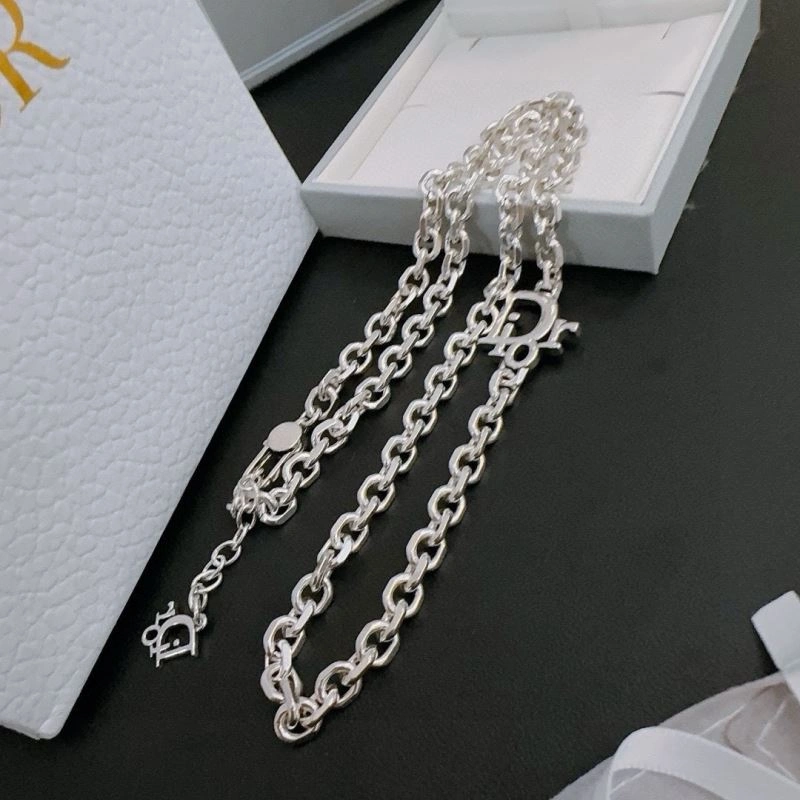 Compact Christian Dior Necklaces 234822