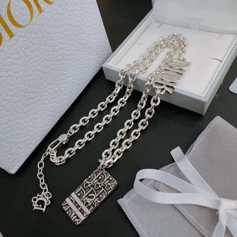 FashionForward Christian Dior Necklaces 234810