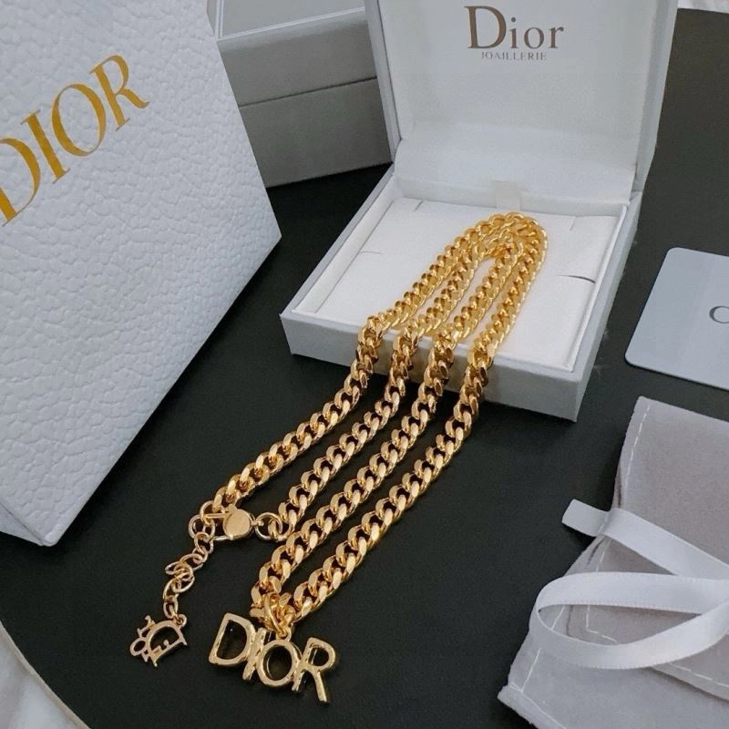 Packable Christian Dior Necklaces 234805