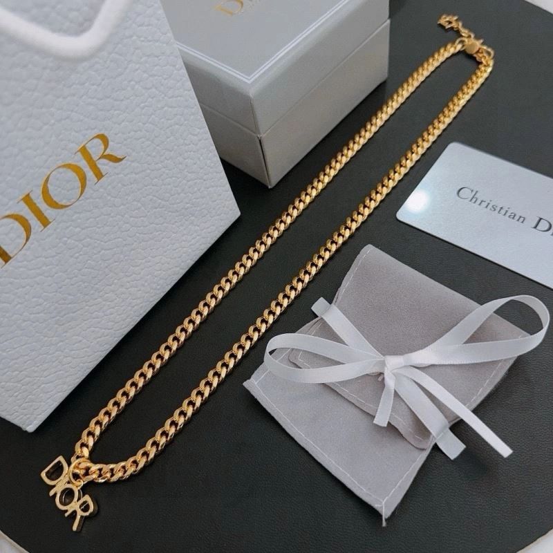 Packable Christian Dior Necklaces 234805